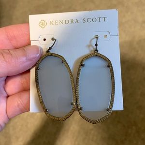 Kendra Scott Danielle Earrings Transparent with gold